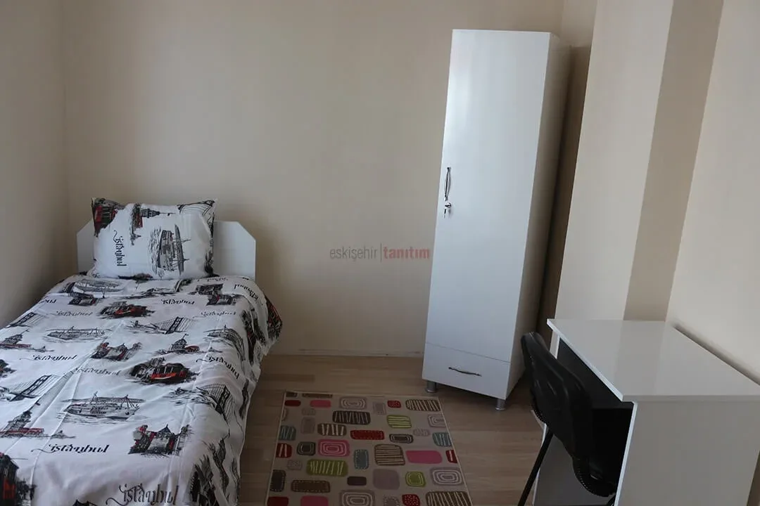 Çağdaş Erkek Apart fotoğraf 2