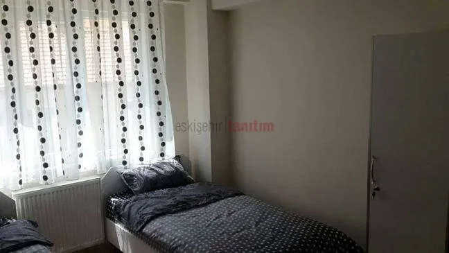 Çağdaş Erkek Apart fotoğraf 6